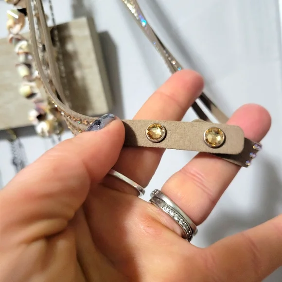 CLEAR OUT SALE NIB TOUCHSTONE Wrap-Star bracelet. Mocha. - Picture 2 of 3